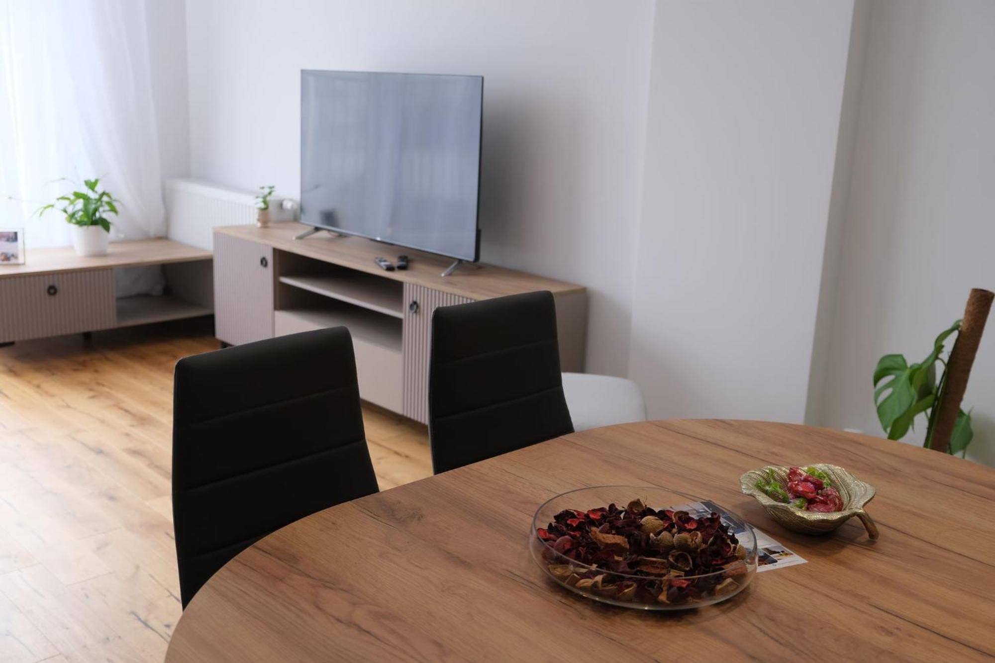 Space And More, Dmowskiego - 20 Minut Do Rynku, Self Check-in 24h, Parking Apartment Breslau